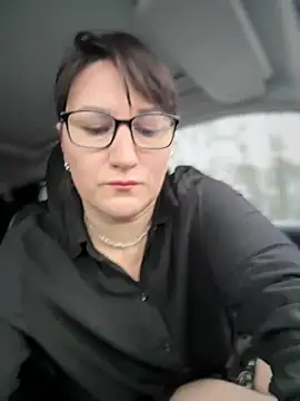 Snapshot of ZhenjaPoledance chatting on 01-16-26, 06:28 ZhenjaPoledance online show from 01-16-26, 06:28