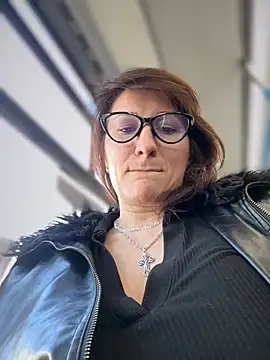 Snapshot of ZhenjaPoledance chatting on 03-11-26, 10:42 ZhenjaPoledance online show from 03-11-26, 10:42