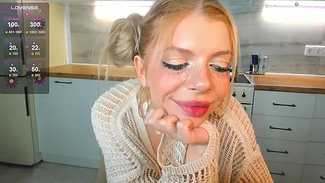 Snapshot of Hannah_Carr chatting on 03-13-25, 12:27 Hannah Carr online show from 03-13-25, 12:27