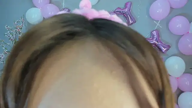 Amy-Skinny online show from 11-16-25, 08:13