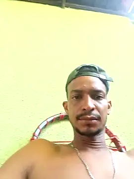 Snapshot of Ursonego chatting on 10-11-25, 08:43 Ursonego online show from 10-11-25, 08:43