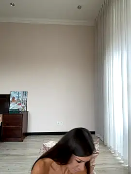 Hott Lolla online show from 10-12-25, 07:32