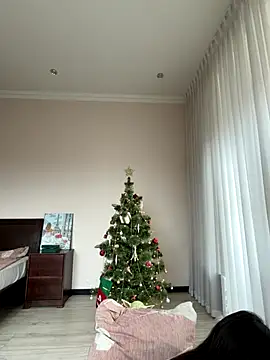 Hott Lolla online show from 12-23-25, 08:35