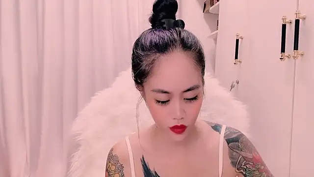 witch-39 online show from 07-04-26, 07:04