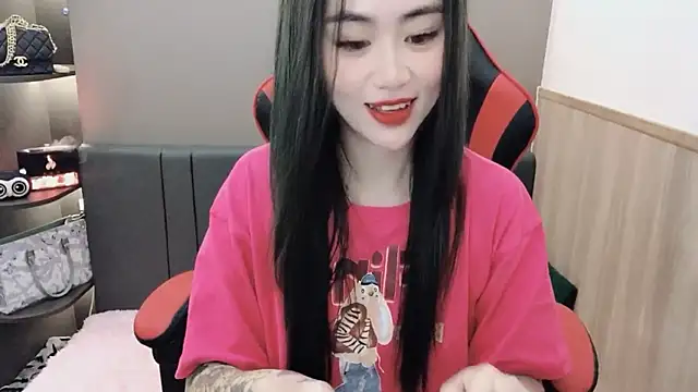 Snapshot of witch-39 chatting on 12-07-24, 08:05 witch-39 online show from 12-07-24, 08:05