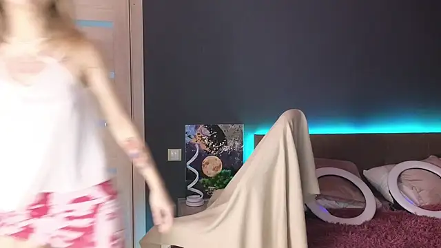 LitaBrom online show from 10-18-25, 02:13