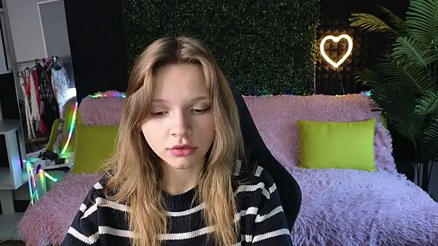 LitaBrom online show from 10-01-25, 01:33