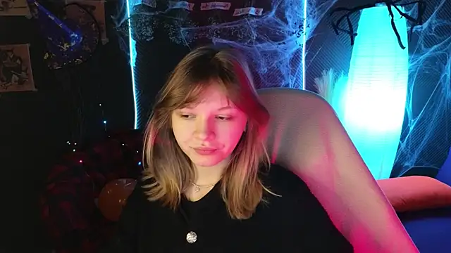 LitaBrom online show from 10-23-25, 01:48