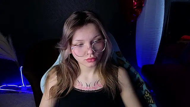 LitaBrom online show from 03-15-25, 04:13