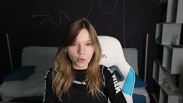 LitaBrom online show from 10-10-25, 08:04