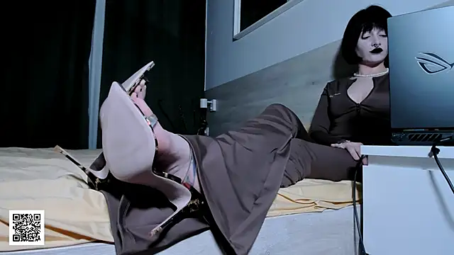  Goddess Misha  online show from 04-10-26, 09:11