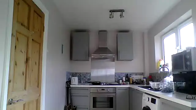 Snapshot of jimmybenido chatting on 04-22-26, 04:36 jimmybenido online show from 04-22-26, 04:36