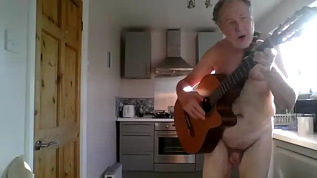 Snapshot of jimmybenido chatting on 09-23-25, 04:03 jimmybenido online show from 09-23-25, 04:03