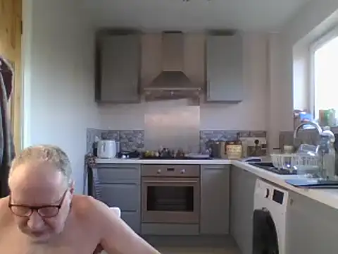 Snapshot of jimmybenido chatting on 03-19-25, 05:28 jimmybenido online show from 03-19-25, 05:28