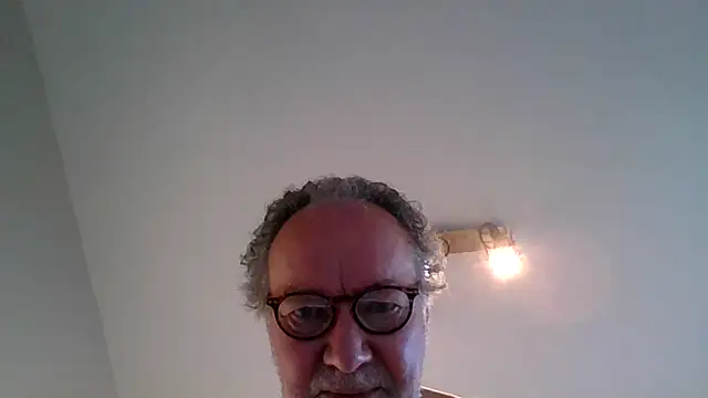 Snapshot of jimmybenido chatting on 10-11-25, 04:41 jimmybenido online show from 10-11-25, 04:41