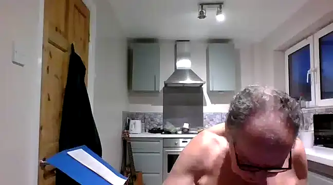 Snapshot of jimmybenido chatting on 01-25-25, 05:30 jimmybenido online show from 01-25-25, 05:30