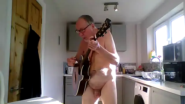 Snapshot of jimmybenido chatting on 05-04-26, 04:43 jimmybenido online show from 05-04-26, 04:43