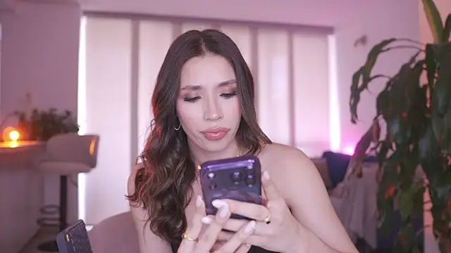 Snapshot of honeyann08 chatting on 02-03-26, 08:47 honeyann08 online show from 02-03-26, 08:47