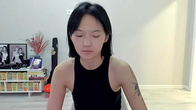 Snapshot of ailey_chao chatting on 02-12-26, 03:17 ailey chao online show from 02-12-26, 03:17