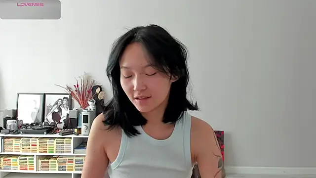 Snapshot of ailey_chao chatting on 07-13-26, 04:12 ailey chao online show from 07-13-26, 04:12