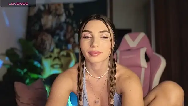 ReyaSophia online show from 02-18-26, 09:11