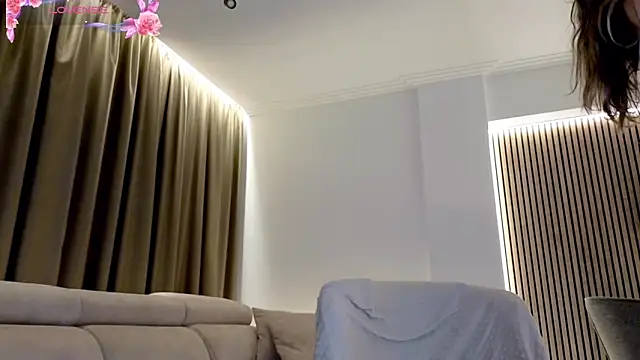 ReyaSophia online show from 09-12-25, 08:41