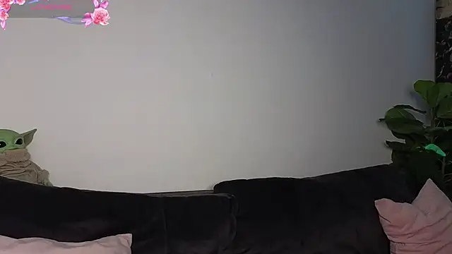 ReyaSophia online show from 12-21-25, 08:09