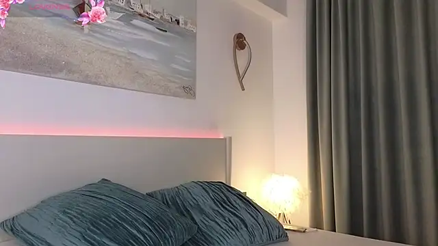 ReyaSophia online show from 10-04-25, 09:27