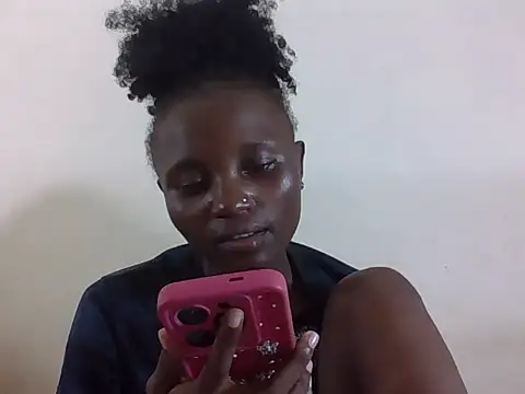 Snapshot of SexyNeedle22 chatting on 06-27-26, 06:47 SexyNeedle22 online show from 06-27-26, 06:47