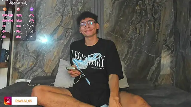 Daviid laidd online show from 12-23-25, 07:40