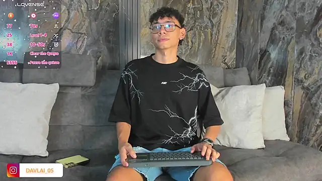 Daviid laidd online show from 12-19-25, 07:38