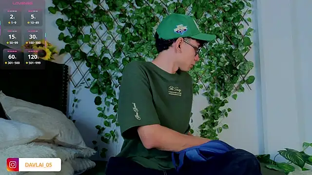 Daviid laidd online show from 11-10-25, 07:41