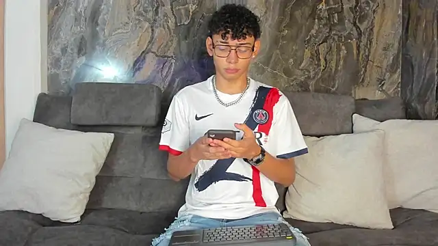 Daviid laidd online show from 12-16-25, 07:40