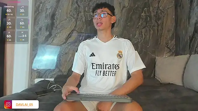 Daviid laidd online show from 11-18-25, 08:56