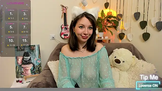 Snapshot of MelodyBlosom chatting on 01-15-25, 06:01 MelodyBlosom online show from 01-15-25, 06:01