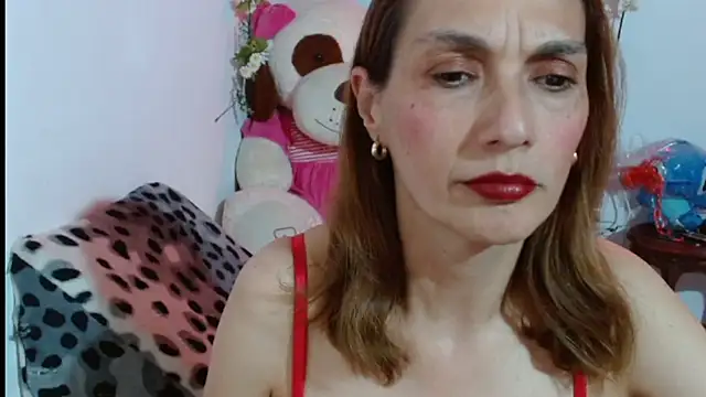 italagomez  online show from 12-04-25, 12:42