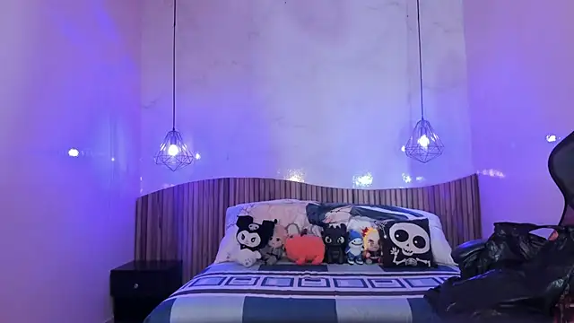 IamNayuta online show from 11-10-25, 07:41