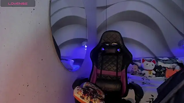 IamNayuta online show from 09-25-25, 08:04