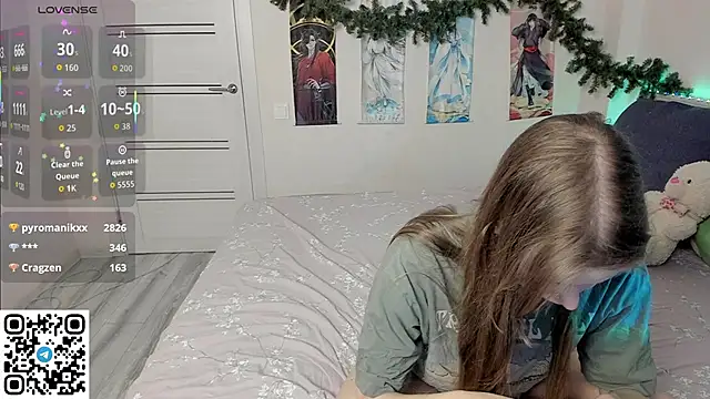 Snapshot of JorRoger chatting on 12-15-25, 10:26 JorRoger online show from 12-15-25, 10:26