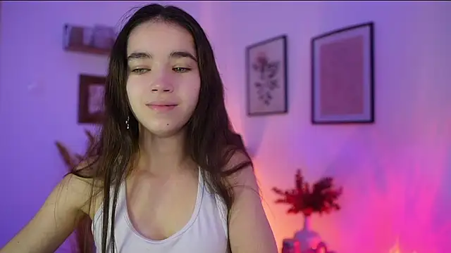 Gia Paige18 online show from 10-21-25, 08:14