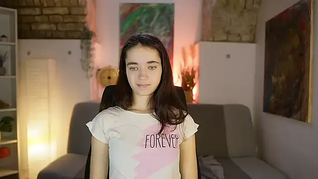 Gia Paige18 online show from 03-18-25, 11:11