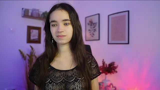 Gia Paige18 online show from 10-19-25, 08:28