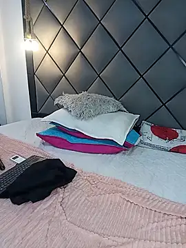 ELLA KELLY online show from 05-12-26, 11:49