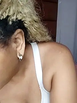 ELLA KELLY online show from 10-08-25, 11:01