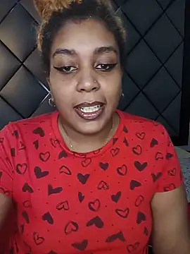 ELLA KELLY online show from 05-18-26, 11:59