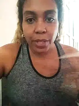 ELLA KELLY online show from 10-22-25, 12:04