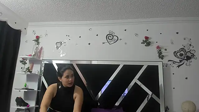 Snapshot of 1lovelygirls chatting on 03-13-25, 12:02 1lovelygirls online show from 03-13-25, 12:02