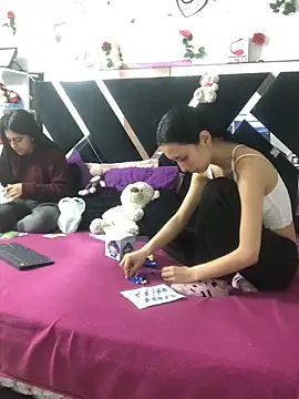 Snapshot of 1lovelygirls chatting on 09-09-25, 12:58 1lovelygirls online show from 09-09-25, 12:58