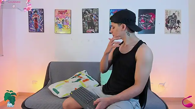 jonathanjoestar  online show from 11-22-25, 09:35