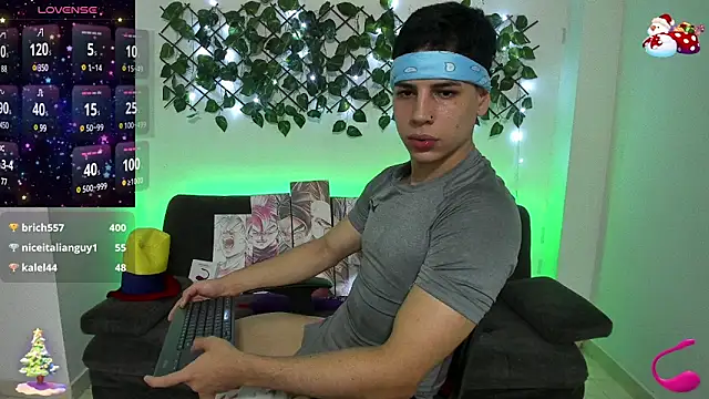 Snapshot of jonathanjoestar_ chatting on 12-30-24, 12:43 jonathanjoestar  online show from 12-30-24, 12:43